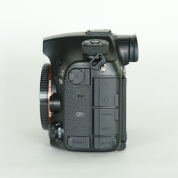 SONY α99II（ILCA-99M2）