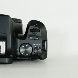 Canon EOS Kiss X10 Canon EOS Kiss X10