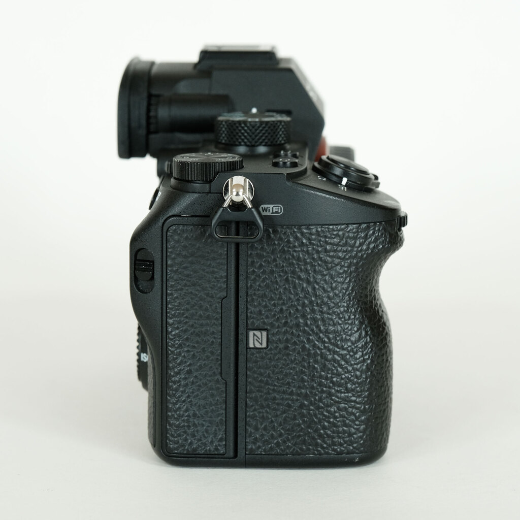 SONY α7 III(ILCE-7M3) SONY α7 III(ILCE-7M3)