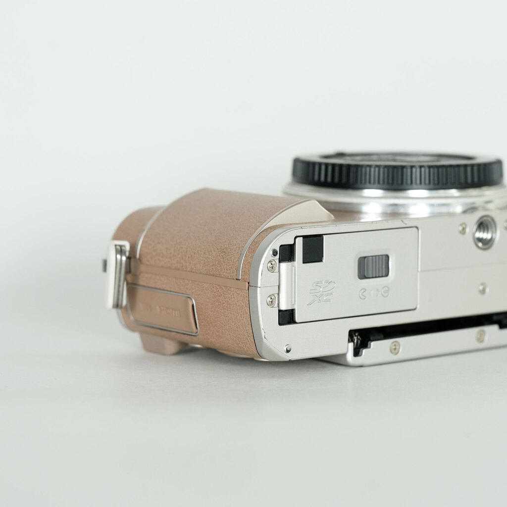 OLYMPUS PEN E-PL9 ボディ　 訳あり　中古　カメラ OLYMPUS PEN E-PL9 ボディ 中古価格比較 - 価格.com