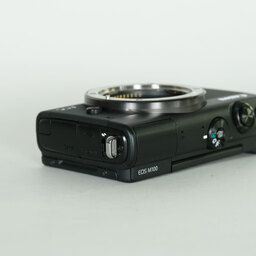 Canon EOS M100