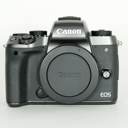 Canon EOS M5