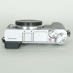 Panasonic LUMIX DMC-GX7MK2 ボディ シルバー Panasonic LUMIX DMC-GX7MK2 ボディ シルバー