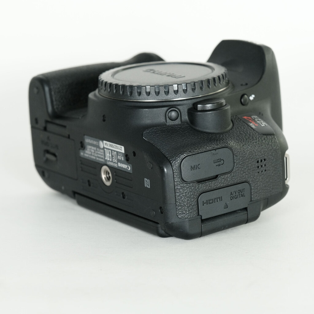 Canon EOS KISS X8i【ジャンク品】 Canon EOS Kiss X8iの出品 | ONE SCENE（ワンシーン）