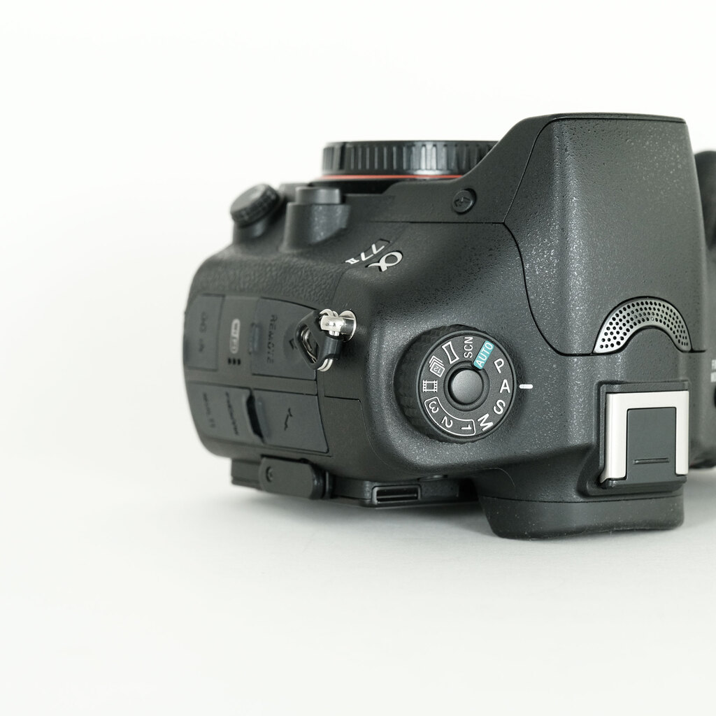 SONY α77IIボディ ILCA-77M2