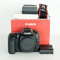 Canon EOS 80D Canon EOS 80D