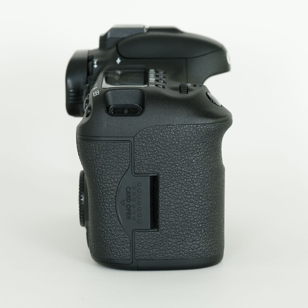Canon EOS 7D Mark II Canon EOS 7D Mark II