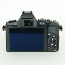 OLYMPUS OM-D E-M5 ボディ ブラック