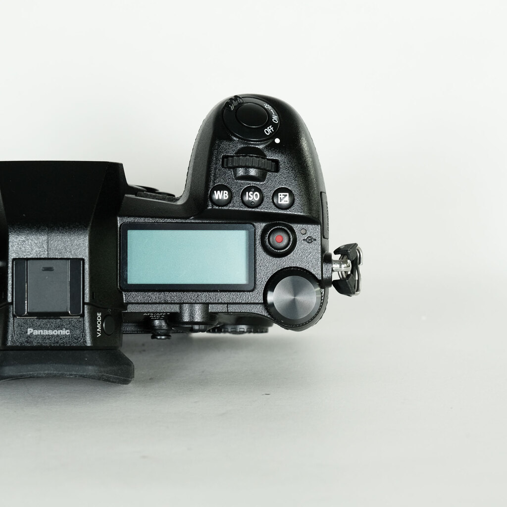 Panasonic LUMIX DC-G9 PROの出品 | ONE SCENE（ワンシーン）