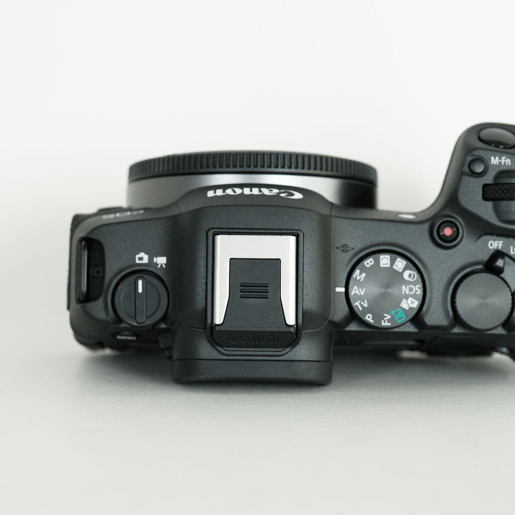Canon EOS R8 Canon EOS R8