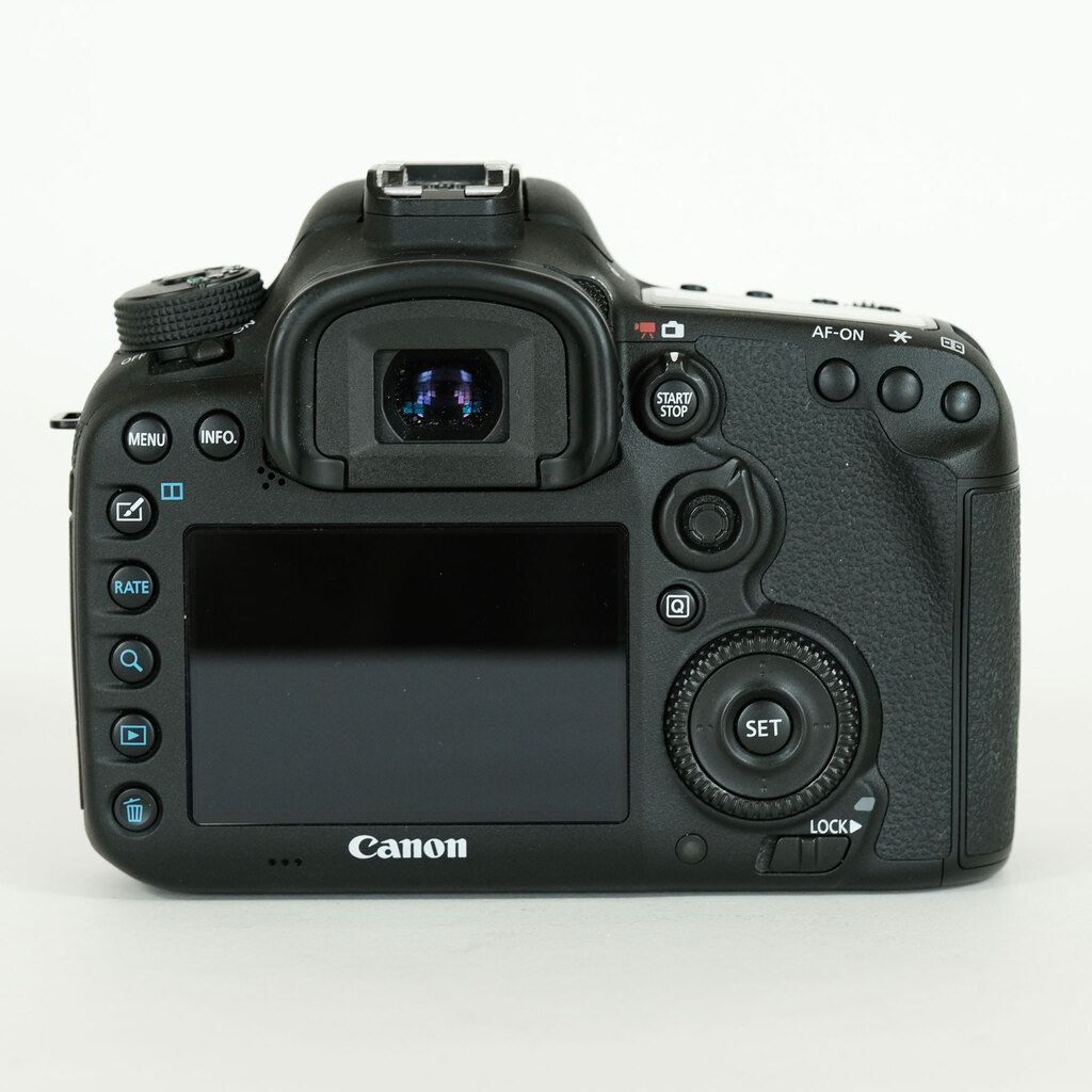 Canon EOS 7D Mark II Canon EOS 7D Mark II