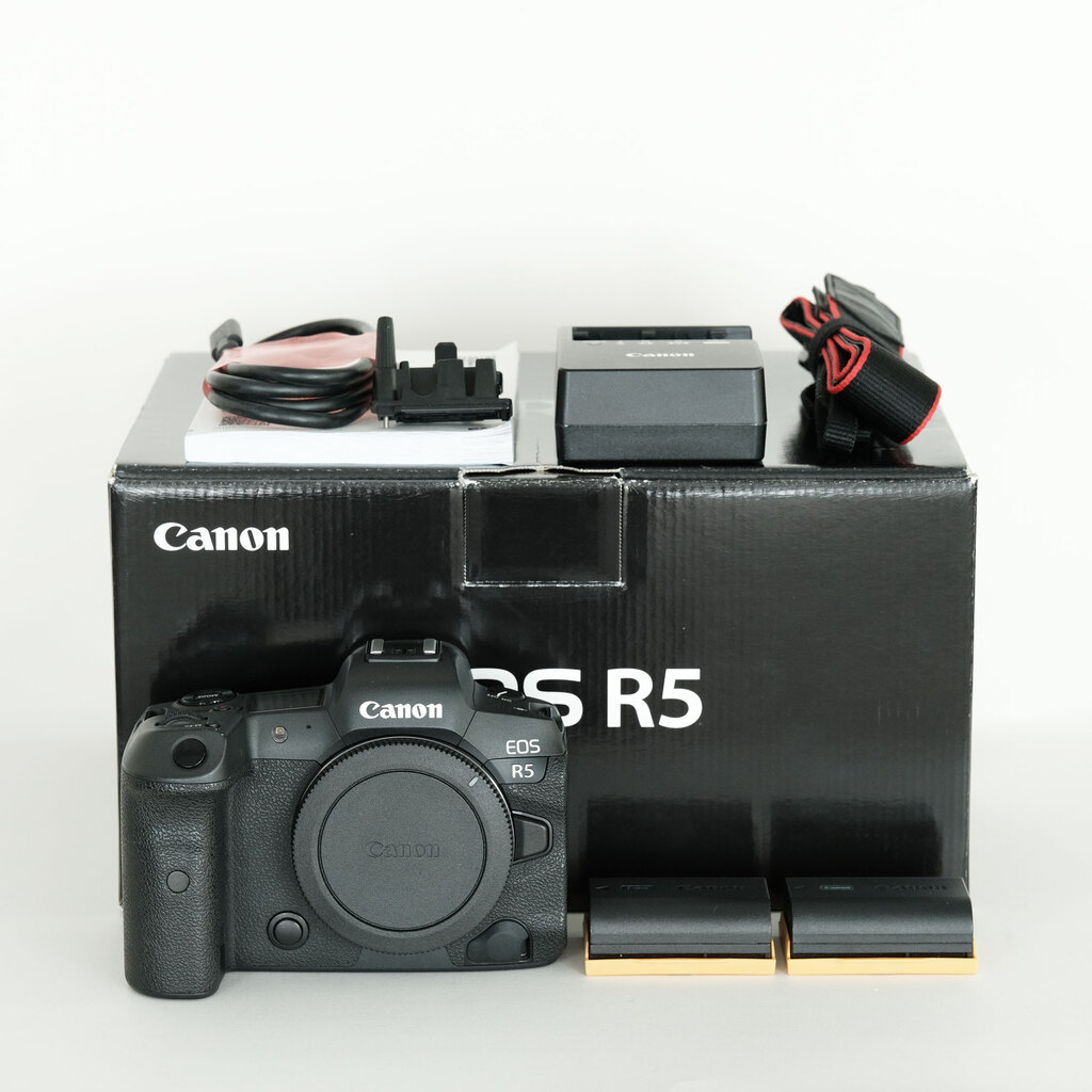 Canon EOS R5 Canon EOS R5