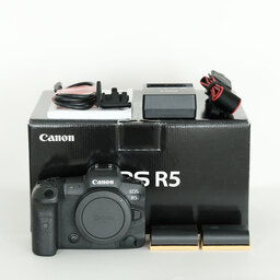 Canon EOS R5 Canon EOS R5