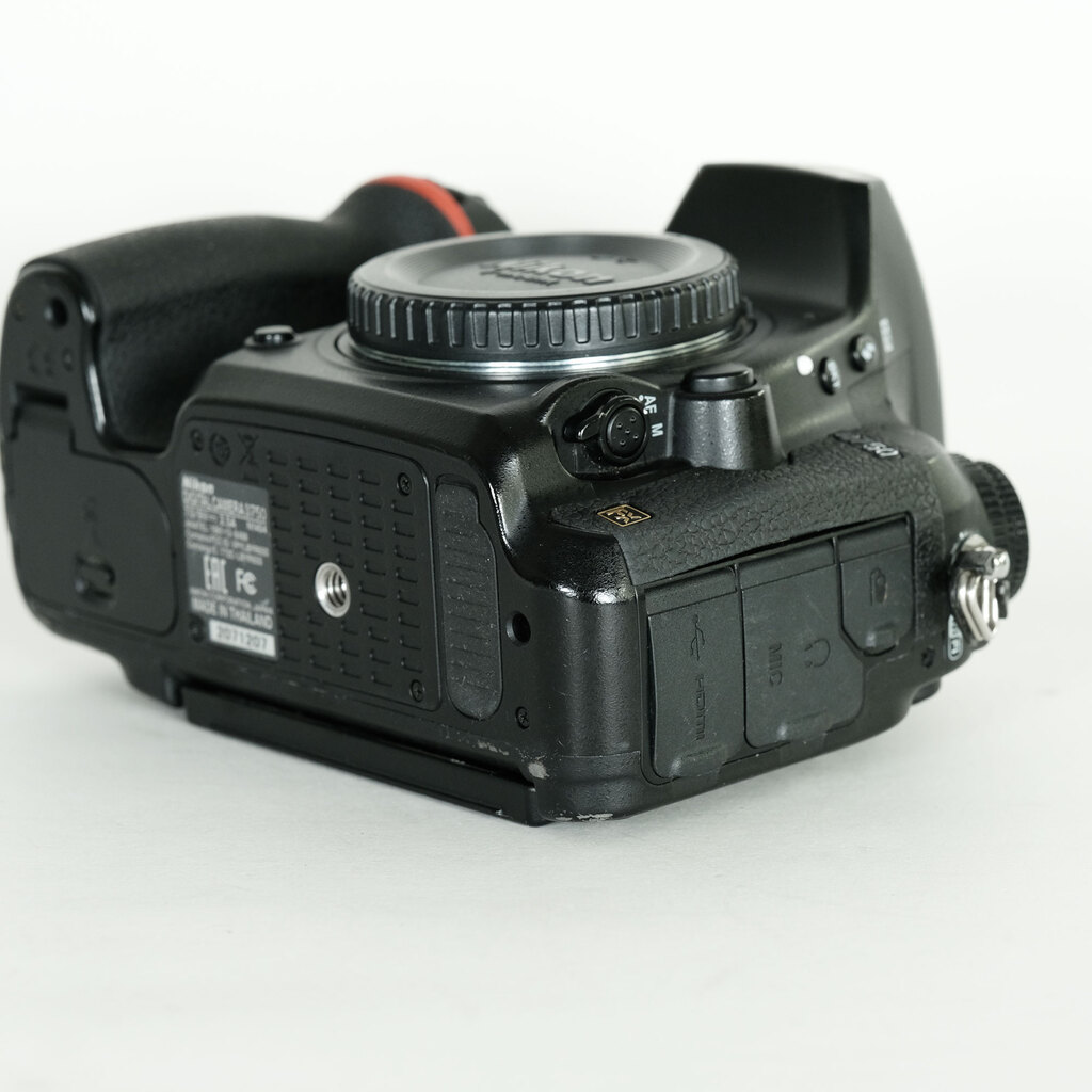 Nikon D750の出品 | ONE SCENE（ワンシーン）