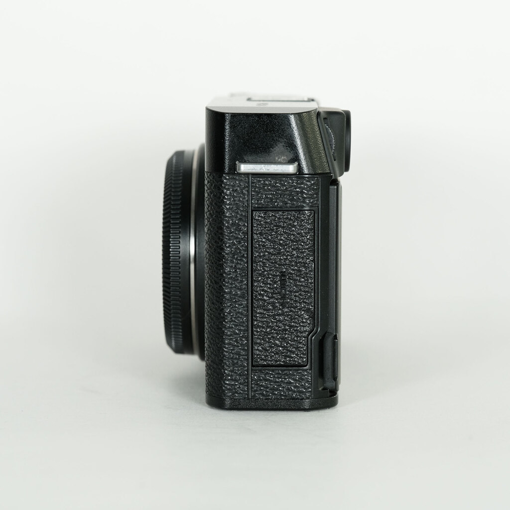 富士フィルムX-E4 おまけ付き FUJIFILM X-E4(FUJIFILM X-E4) 新品 416,460円 中古 | ネット最