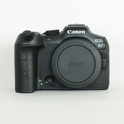 Canon EOS R7 Canon EOS R7