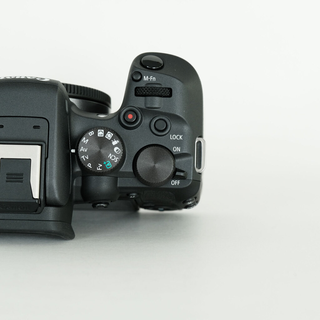 Canon EOS R10 Canon EOS R10