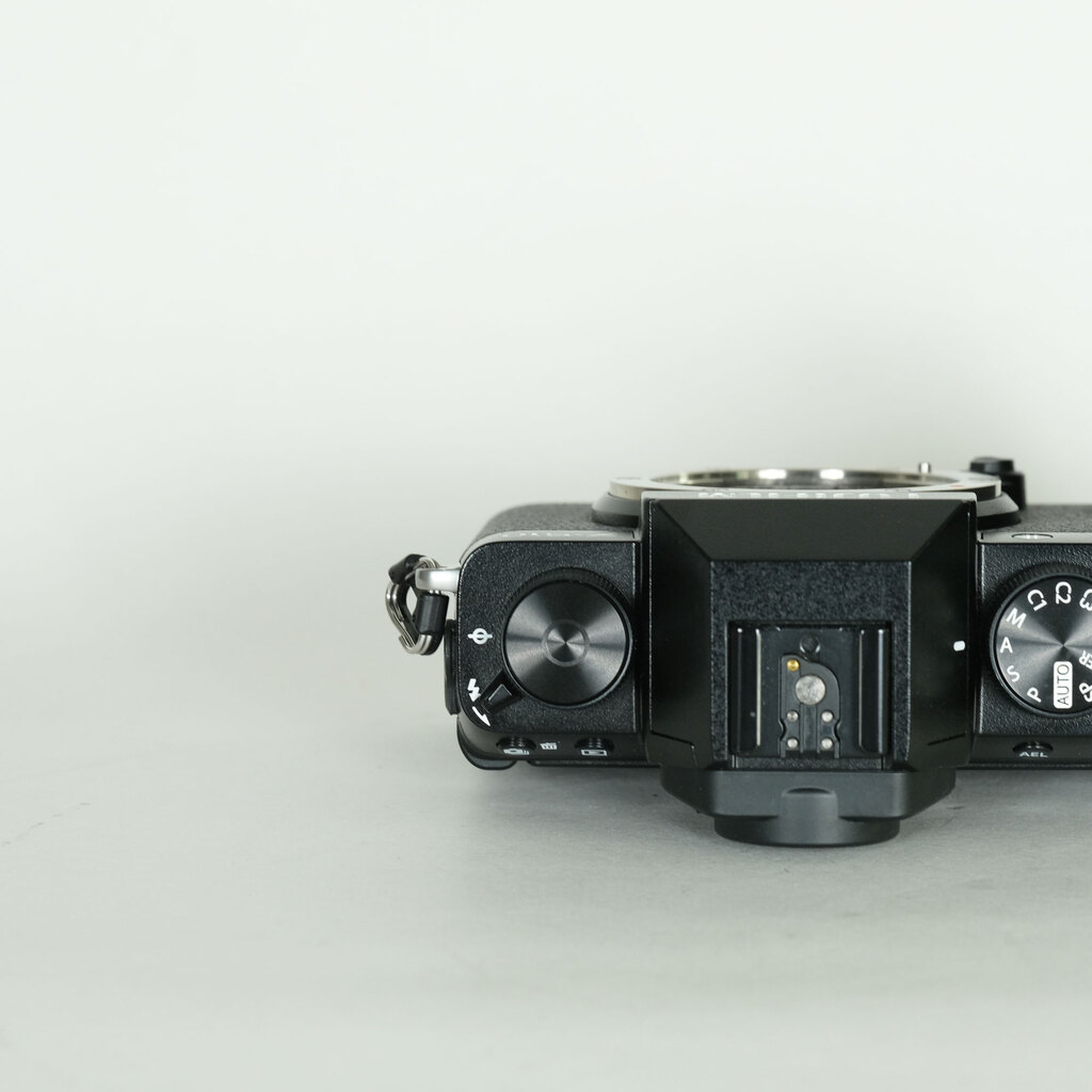 FUJIFILM X-S10
