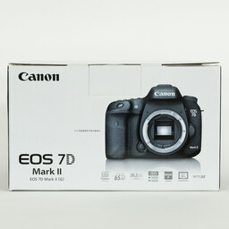 Canon EOS 7D Mark II Canon EOS 7D Mark II
