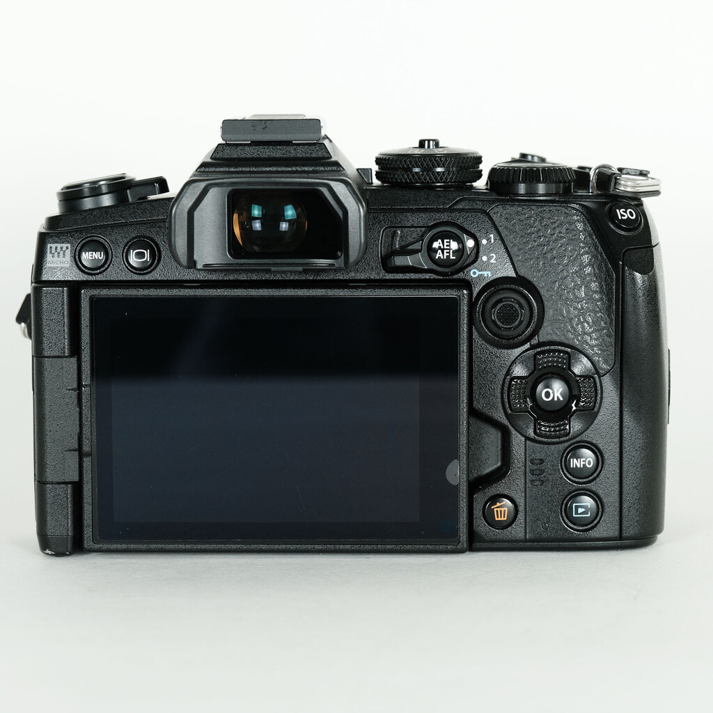 OLYMPUS OM-D E-M1 Mark III OLYMPUS OM-D E-M1 Mark III