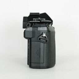 OLYMPUS OM-D E-M5 Mark III