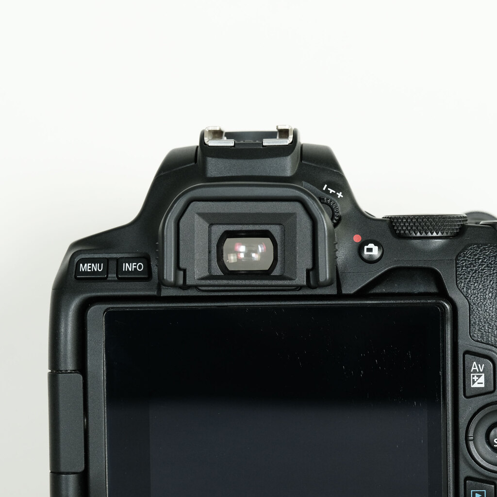 Canon EOS Kiss X10 Canon EOS Kiss X10