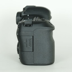 Canon EOS 6D Mark II