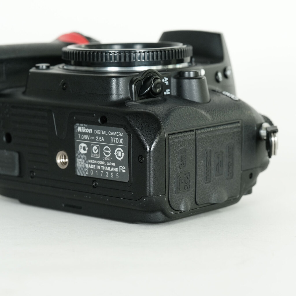 [ジャンク] Nikon ニコン　D7000 The Complete Nikon D7000 Review - The Phoblographer