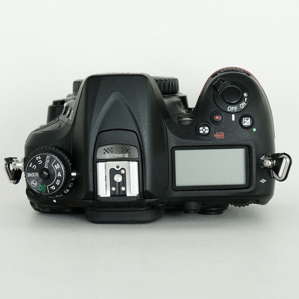 Nikon D7200 バッテリーパックキット Nikon D7200 バッテリーパックキット
