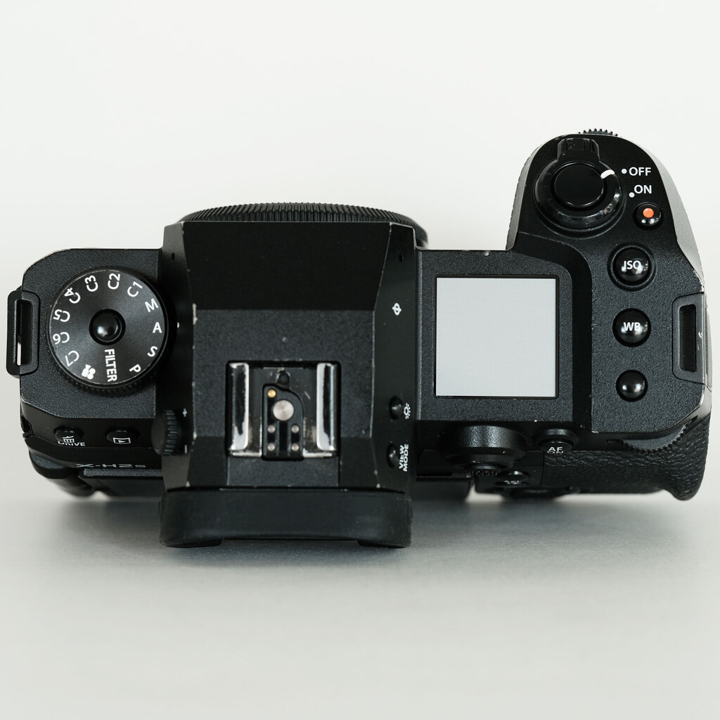 大値下げ‼️写真も動画も勝負したい人へ奇跡の620枚超美品■ FUJI X-H2S FUJIFILM X-H2Sの出品 | ONE SCENE（ワンシーン）