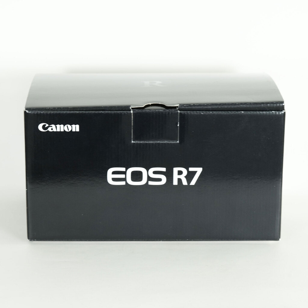 Canon EOS R7 Canon EOS R7