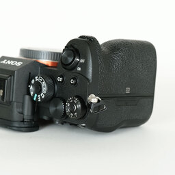 SONY α7RIV ボディ ILCE-7RM4A   【後期モデル 液晶下部にSONYロゴなし】 SONY α7RIV ボディ ILCE-7RM4A   【後期モデル 液晶下部にSONYロゴなし】