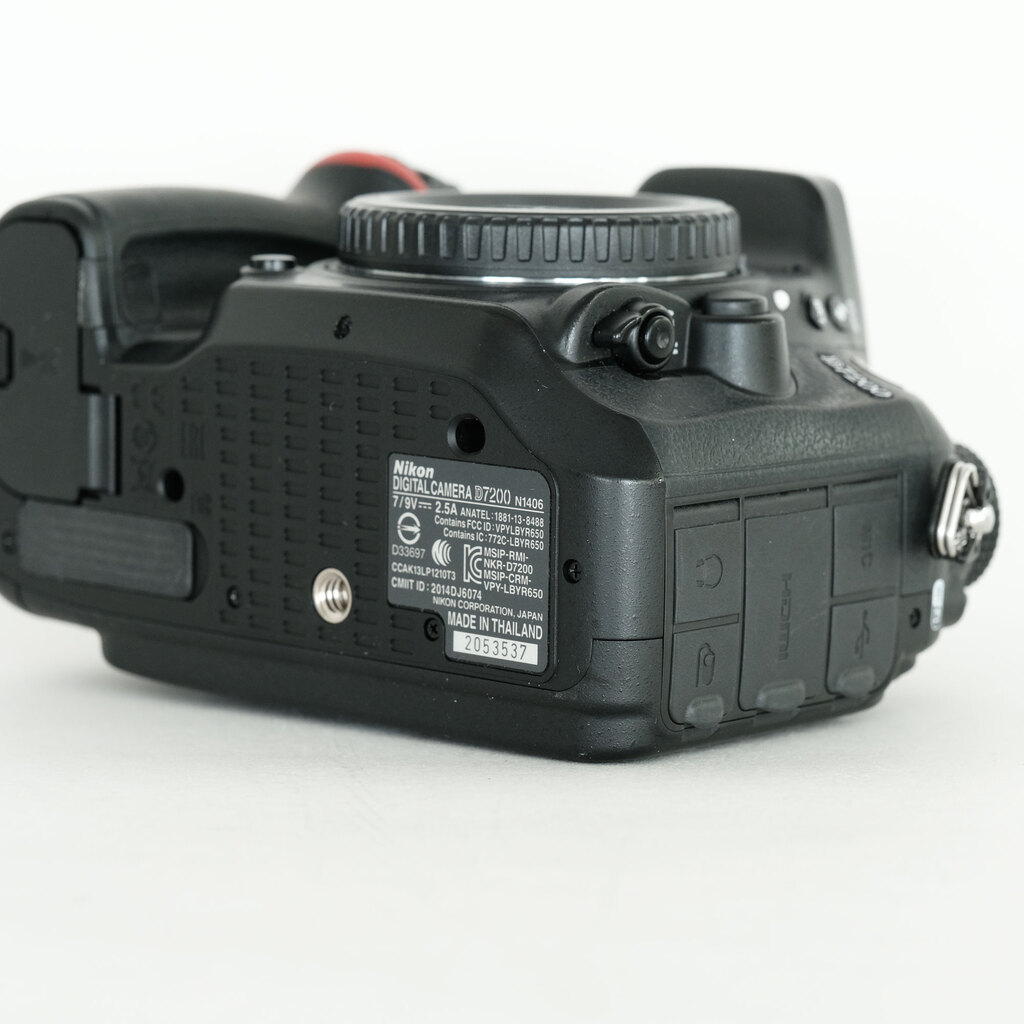 Nikon D7200 バッテリーパックキット Nikon D7200 バッテリーパックキット