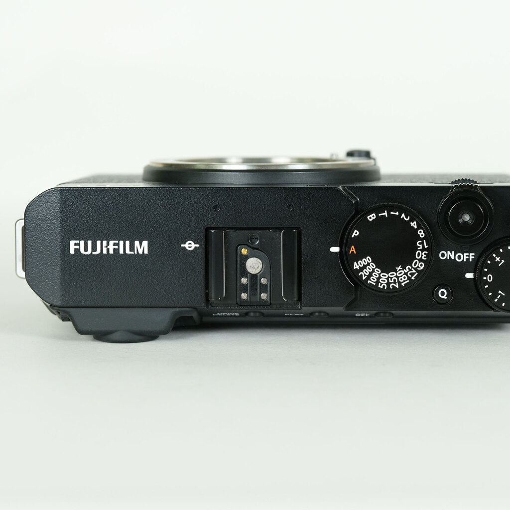 FUJIFILM X-E4