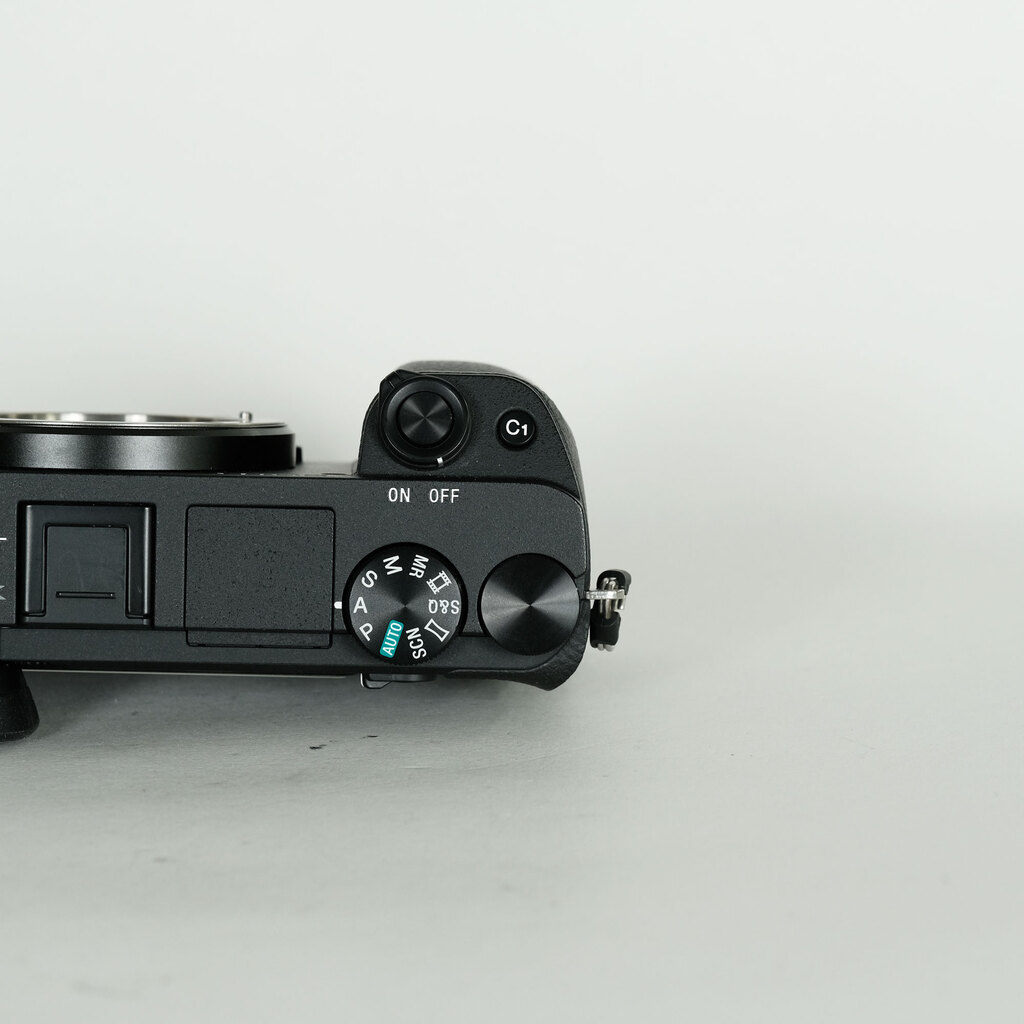 SONY α6400(ILCE-6400) SONY α6400(ILCE-6400)