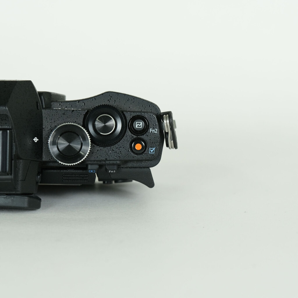 OLYMPUS OM-D E-M5 ボディ ブラック