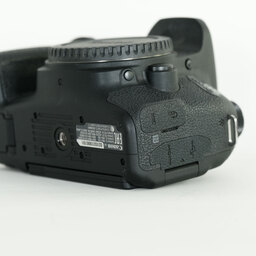 Canon EOS 9000D Canon EOS 9000D