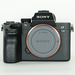SONY α7 III(ILCE-7M3) SONY α7 III(ILCE-7M3)