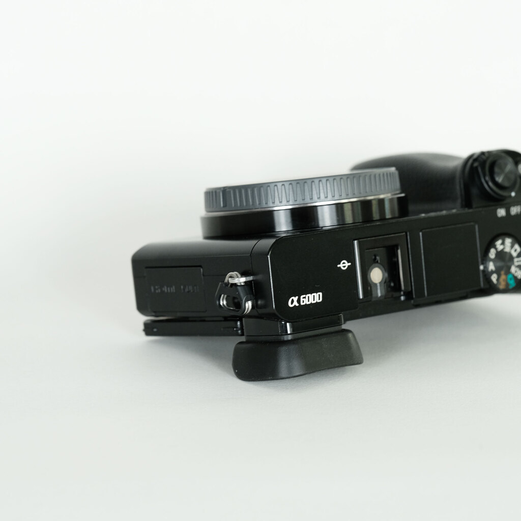 SONY α6000（ILCE-6000）の出品 | ONE SCENE（ワンシーン）