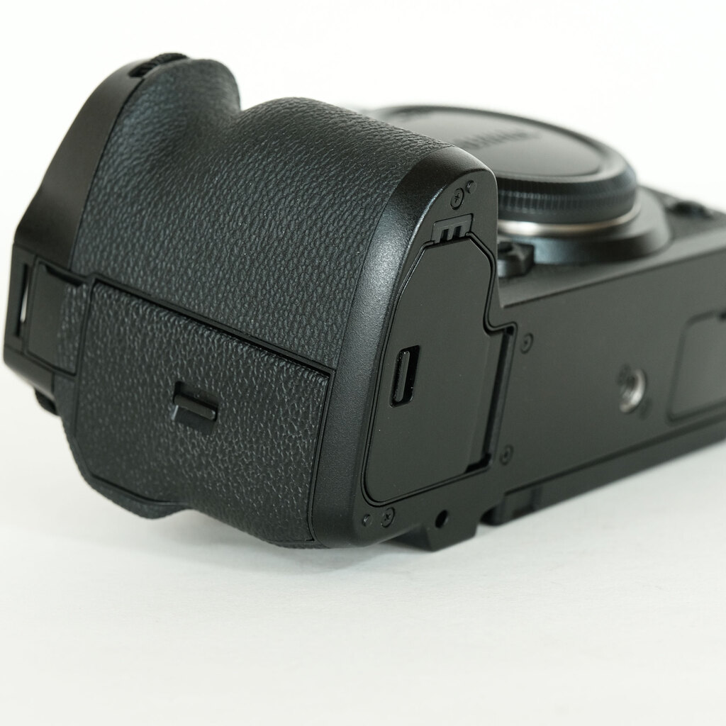 FUJIFILM X-H2 FUJIFILM X-H2