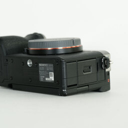 SONY α7C II（ILCE-7CM2）
