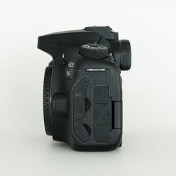 Canon EOS 90D