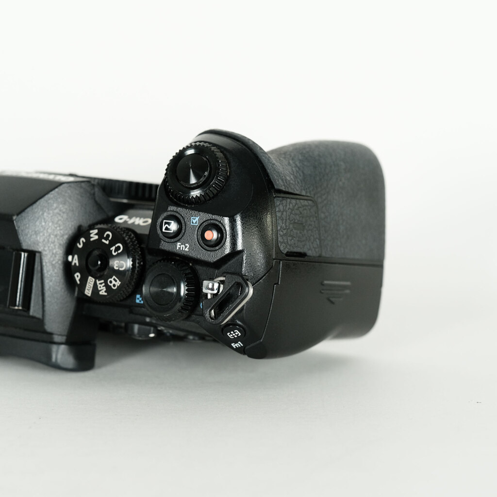 OLYMPUS OM-D E-M1 Mark II OLYMPUS OM-D E-M1 Mark II