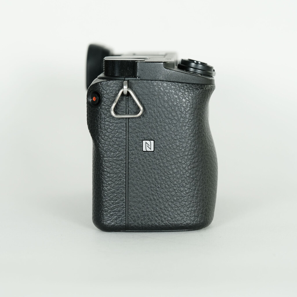 SONY α6400(ILCE-6400) SONY α6400(ILCE-6400)