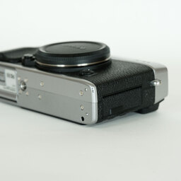 FUJIFILM X-E1 シルバー FUJIFILM X-E1 シルバー