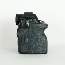 SONY α7 IV(ILCE-7M4) SONY α7 IV(ILCE-7M4)
