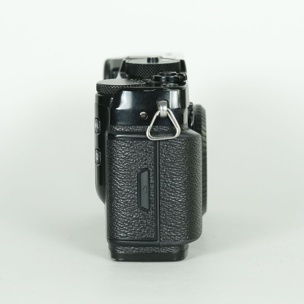 FUJIFILM X-Pro2 FUJIFILM X-Pro2