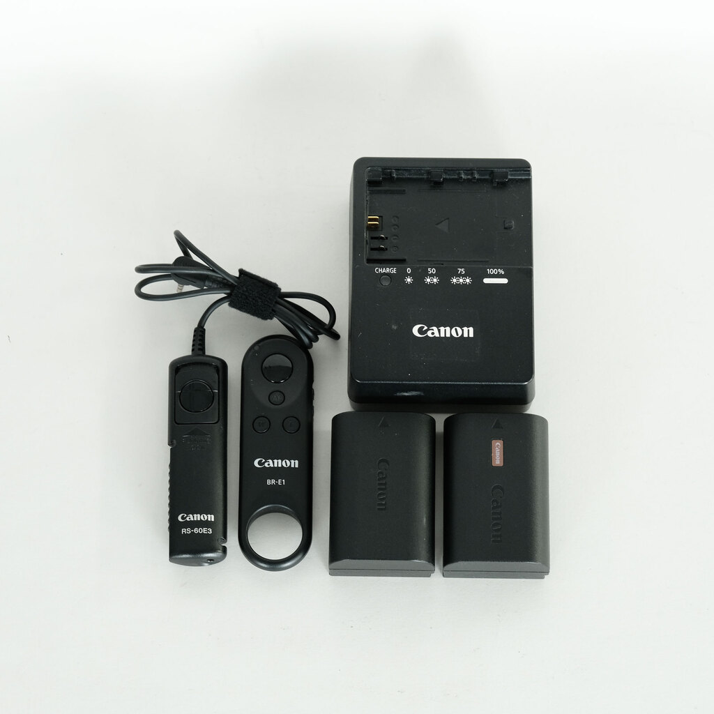 Canon EOS 90D Canon EOS 90D