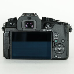 Panasonic LUMIX DMC-G8 Panasonic LUMIX DMC-G8