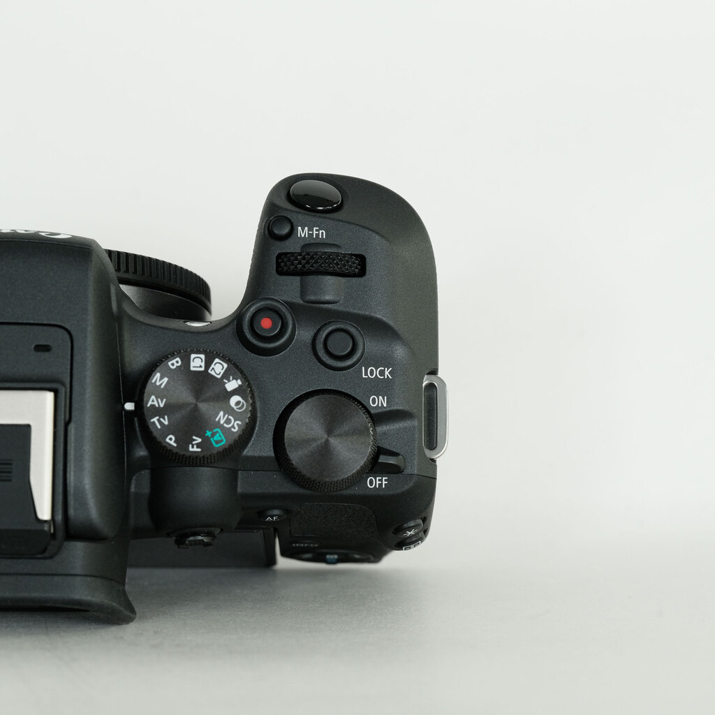 Canon EOS R10 Canon EOS R10
